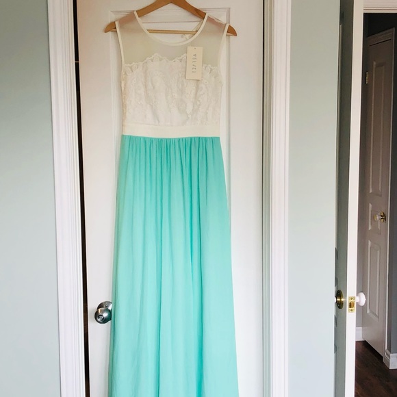 Gorgeous ivory and aqua full length dress - Picture 1 of 4